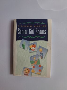 Senior Girl Scouts Resource Booklet - Cream & Navy Cover